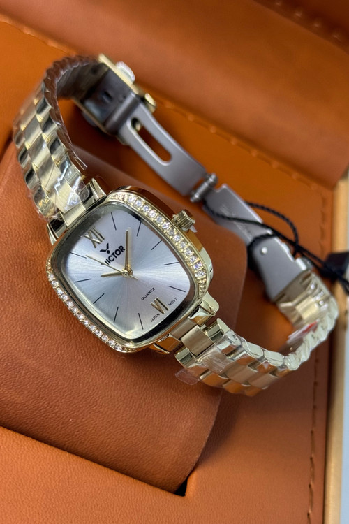 ساعت نگین دار