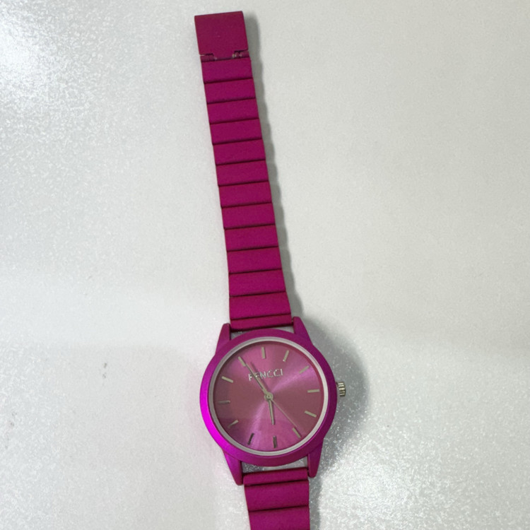 ساعت دخترانه