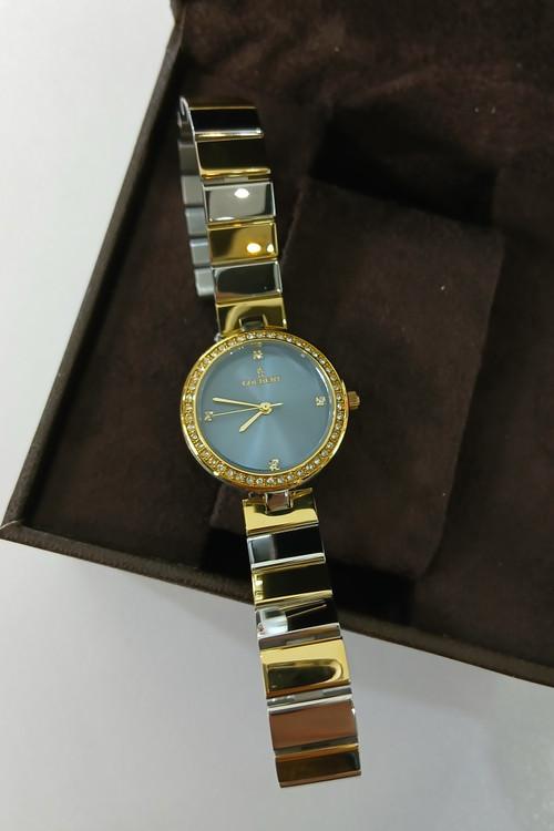 ساعت مجلسی زنونه