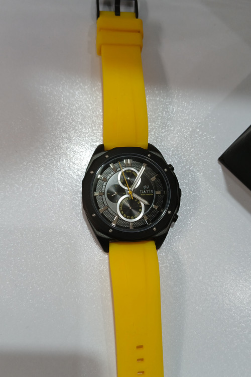 ساعت مردانه زرد