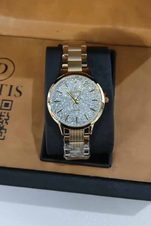 ساعت زنونه طلایی