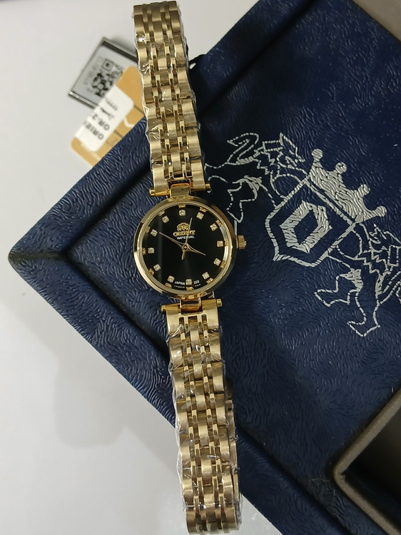 ساعت مچی مجلسی طلایی