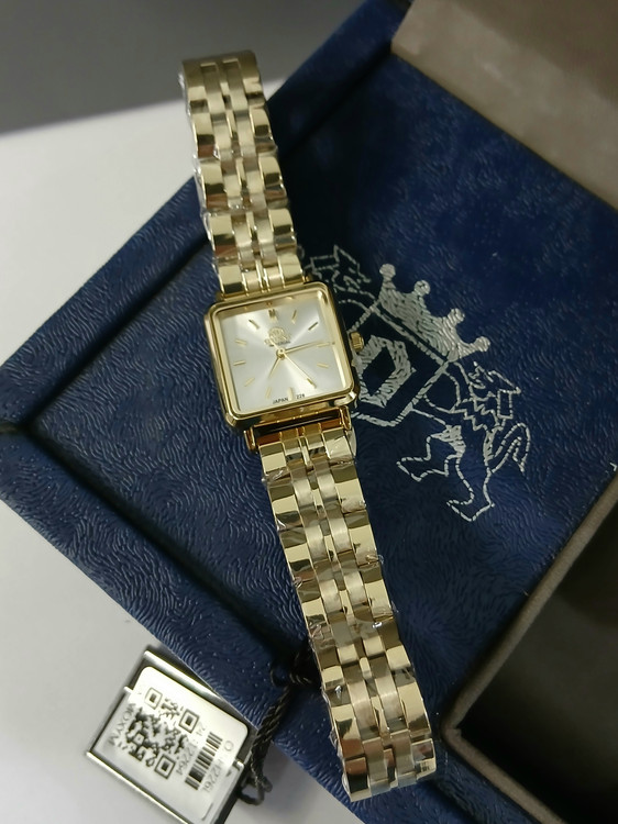 ساعت زنونه چهارگوش