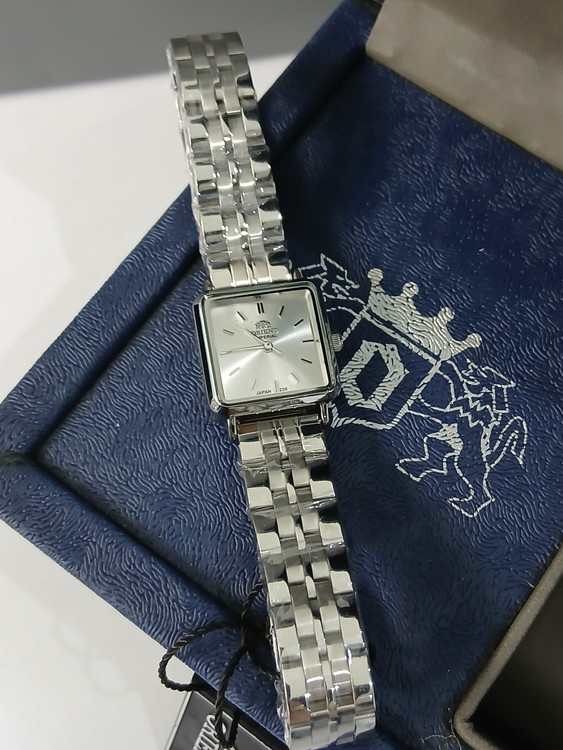 ساعت زنانه چهارگوش