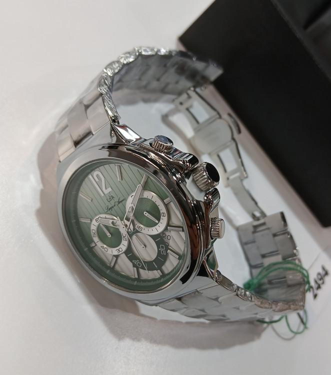 ساعت سه موتوره