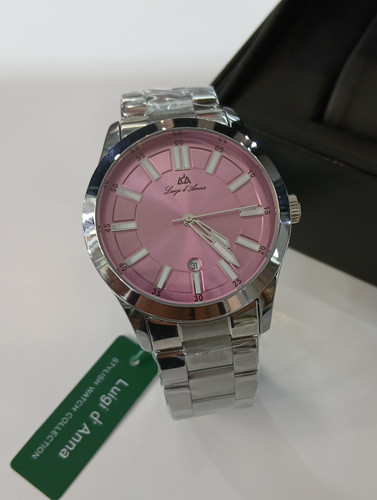 ساعت نقره ای