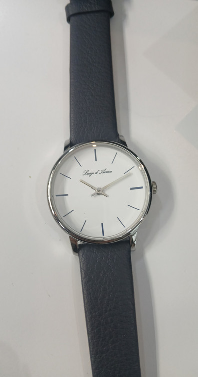 ساعت صفحه سفید