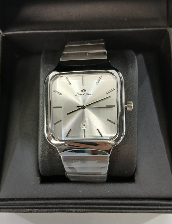 ساعت نقرهای