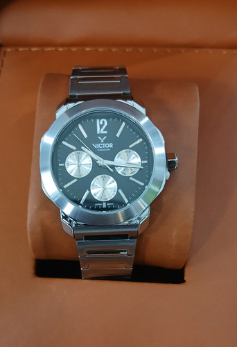 ساعت سه موتورفعال