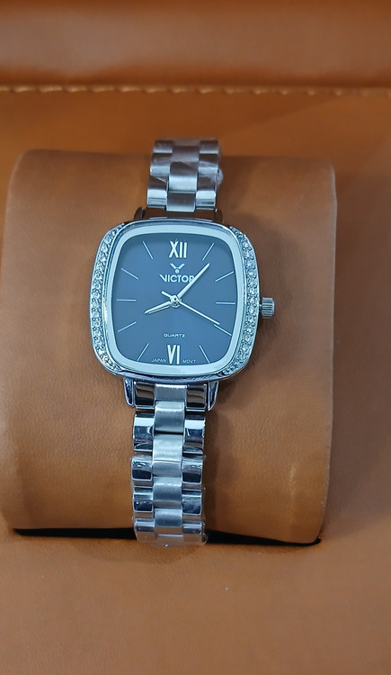 ساعت چهار گوش