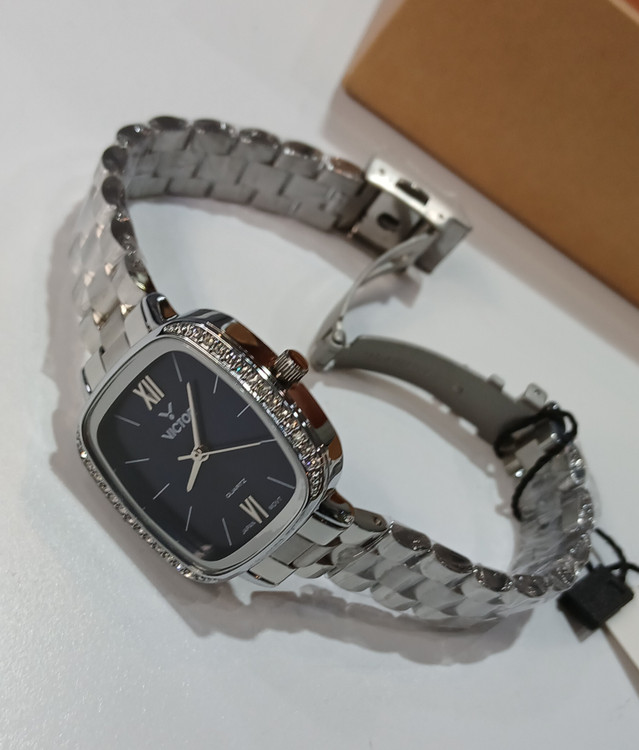 ساعت زنانه چهارگوش گوش