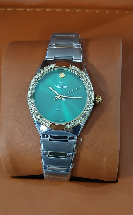 ساعت صفحه سبز