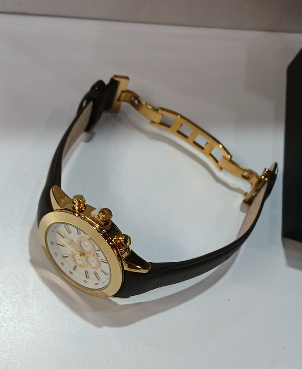 ساعت زنانه طلایی