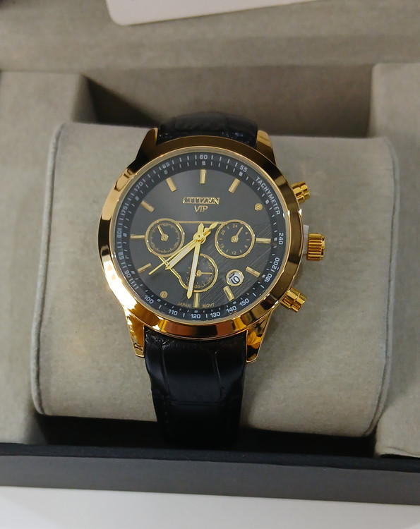 ساعت مشکی طلایی