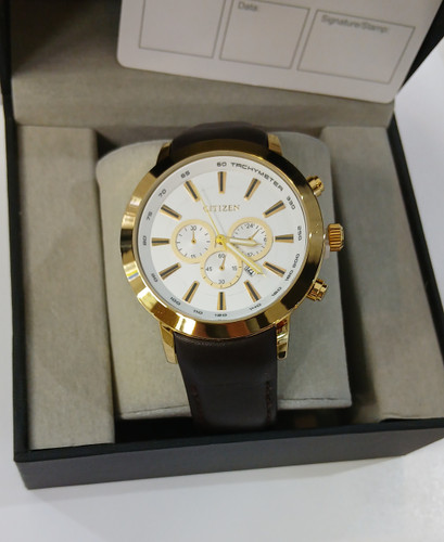 ساعت صفحه سفید