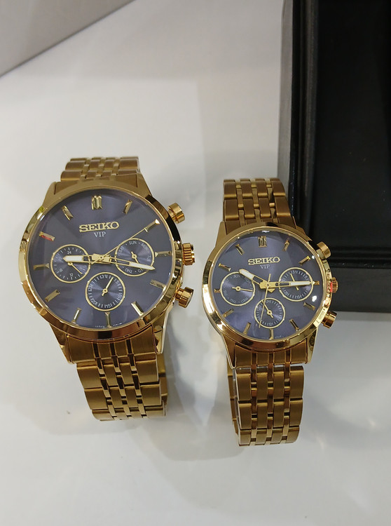 ساعت ست طلایی