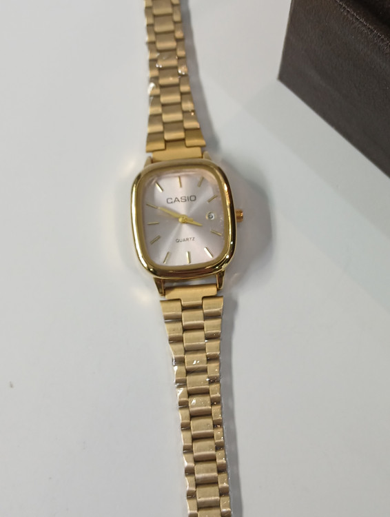 ساعت مستطیلی