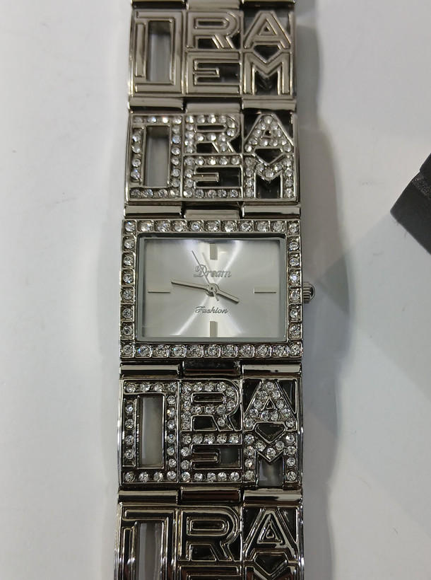 ساعت دستبندی زنانه